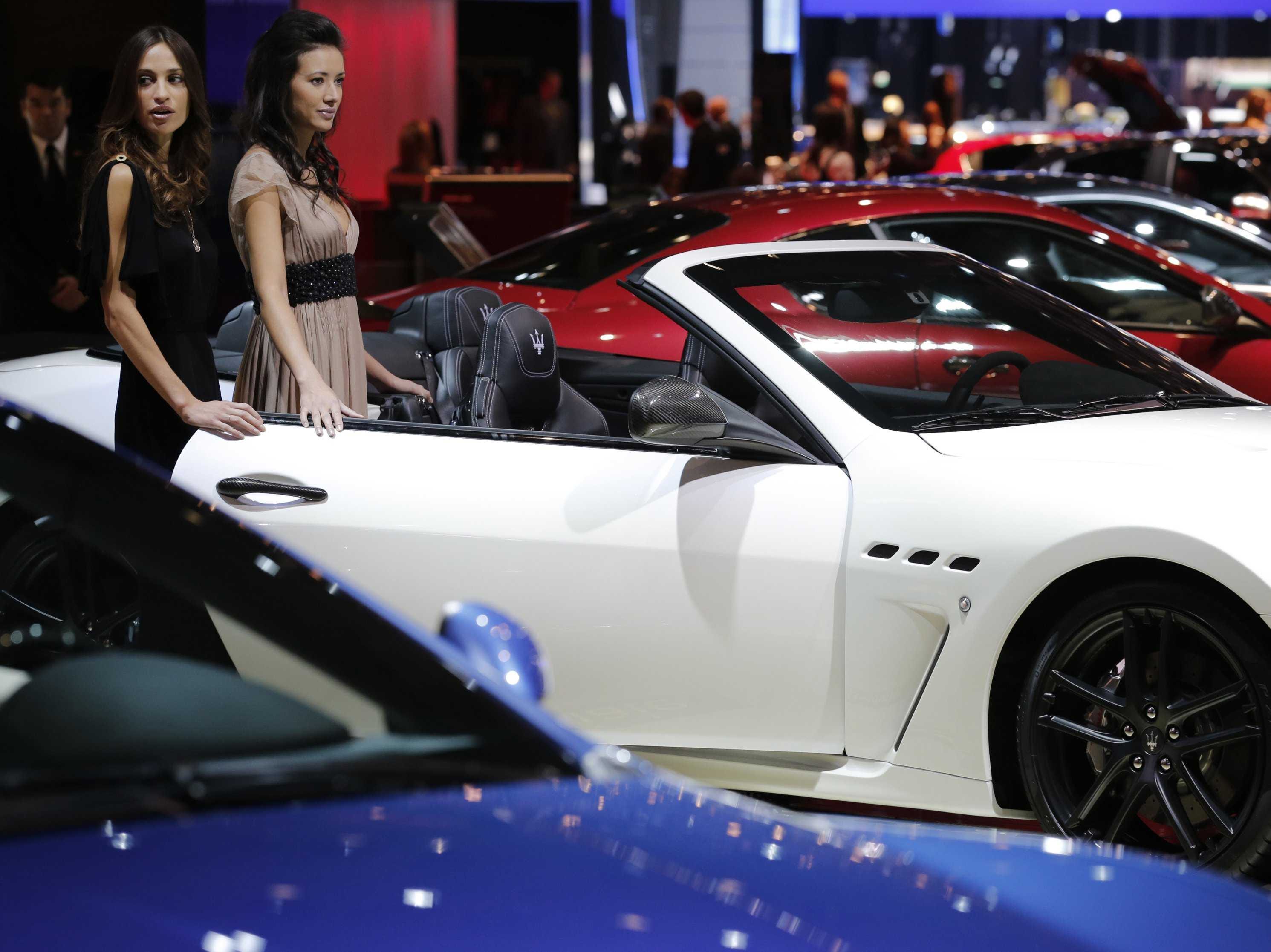Топ 10 самые видео. Самые красивые машины распространенные в Японии среди женщин. Самый дорогой машина в мире и крацивий девушка кыргыз. Top ten best-selling car models.