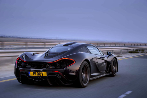 McLaren P1 — английский гиперкар сзади